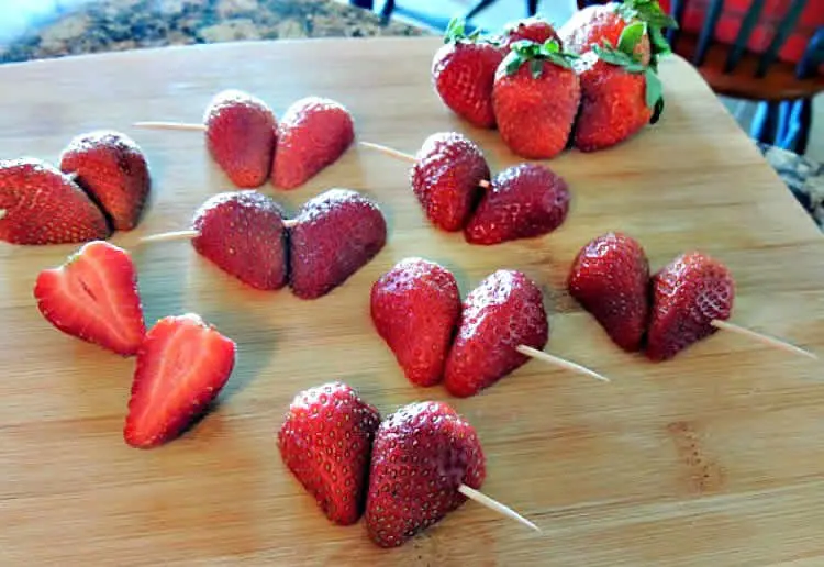 Coeur de fraise enrobé de chocolat 1