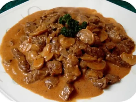 Bœuf Stroganoff