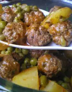 mijote de boulettes aux petits pois