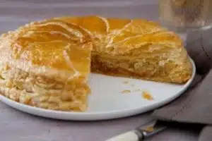 galette des rois avec creme patissiere et amandes