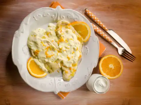 poitrines de poulet au fromage à la mijoteuse