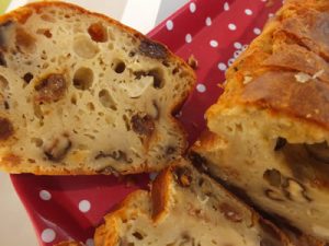 cake chevre au noix et raisins secs avec thermomix