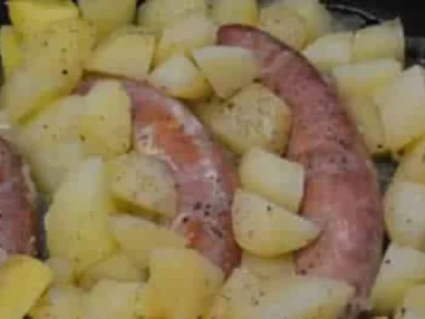 Pommes de Terre Saucisses Roquefort au Cookeo