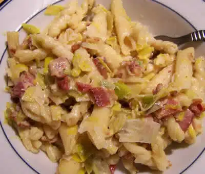 Pates avec poireaux et lardons au thermomix