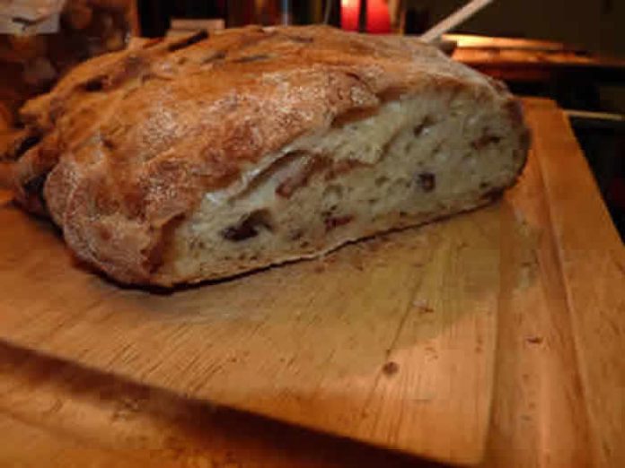 pain aux lardons companion