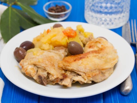 Cuisses de poulet aux pommes de terre et olives avec cookeo