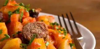ragoût de saucisses aux pommes de terre et tomate avec cookeo