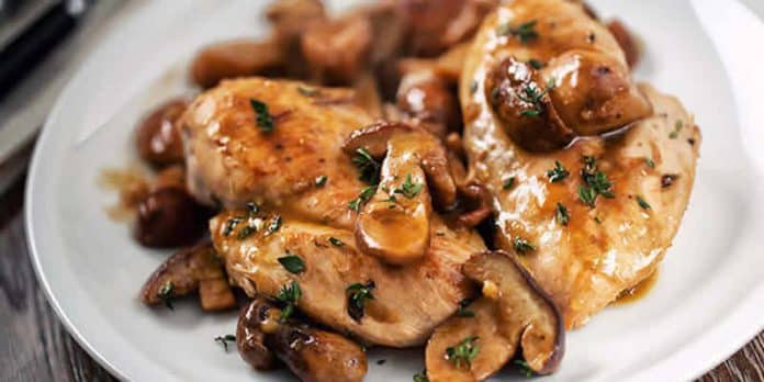 Poulet aux champignons de Paris