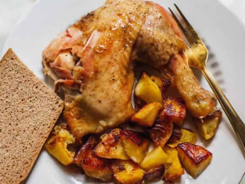 Cuisses de poulet aux pomme de terre au four