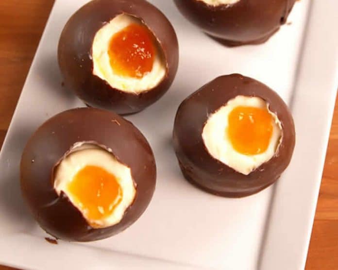 Oeufs de chocolat au fromage