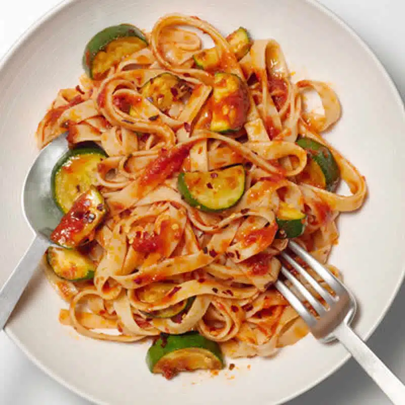 Pâtes courgettes et sauce tomate cookeo