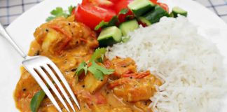Poulet au curry et lait de coco