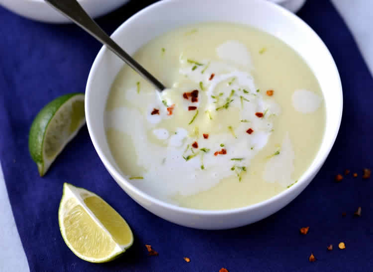 Soupe froide de noix de coco au thermomix