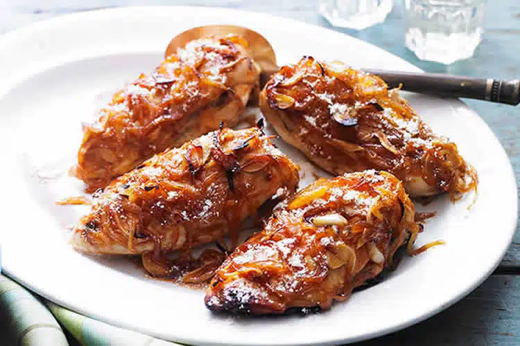 poulet caramélisé aux oignons