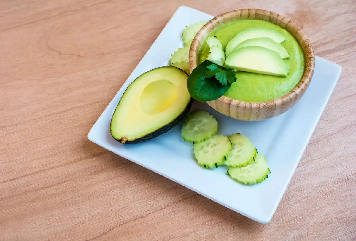 soupe au concombre et avocat au thermomix