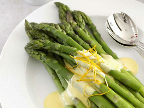 Asperges à la sauce du fromage blanc cookeo