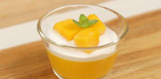 Gelée de la mangue à la crème