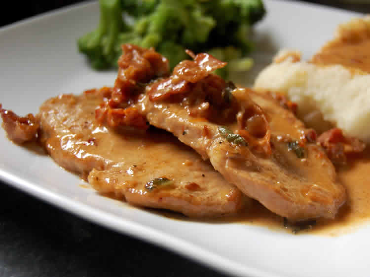 Porc à la sauce tomates et crème fraîche cookeo