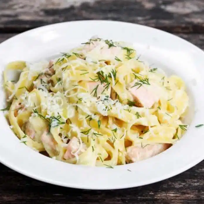 tagliatelle au saumon et crème fraiche cookeo