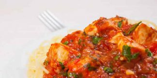 blanc de poulet et sauce tomate au cookeo