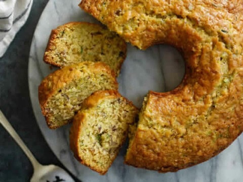 Cake rond courgette et noisette avec thermomix