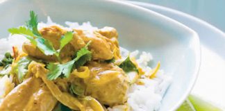 Poulet au lait de coco et curry