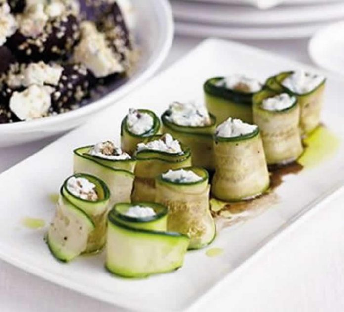Rouleaux de courgettes farcis au fromage avec thermomix