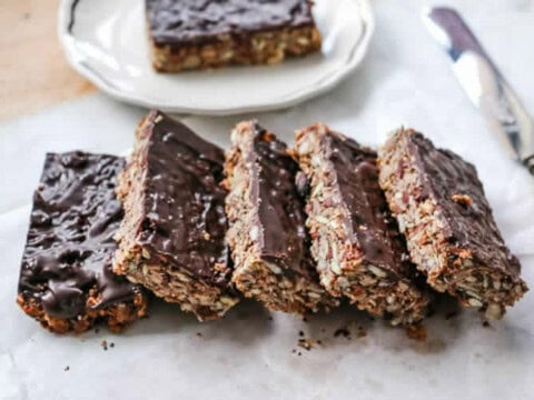 Barres de céréales dattes et chocolat avec thermomix