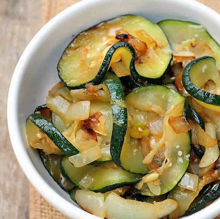 Courgettes à l'oignon au thermomix