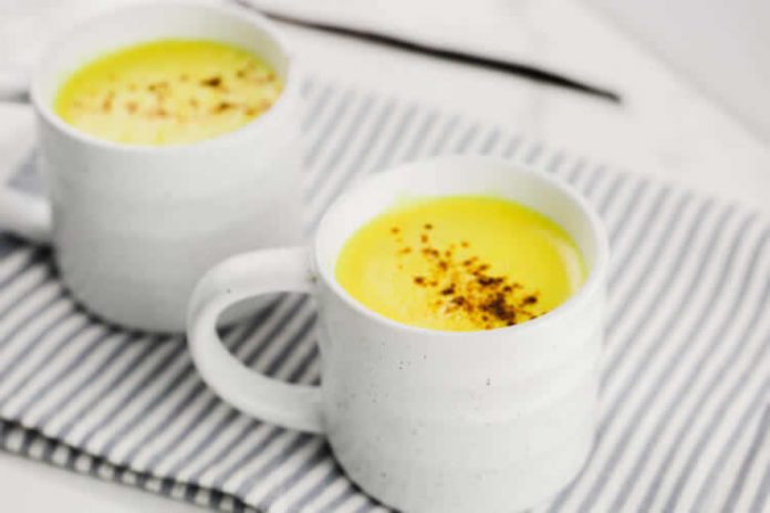 Golden latte lait d'or au curcuma avec thermomix