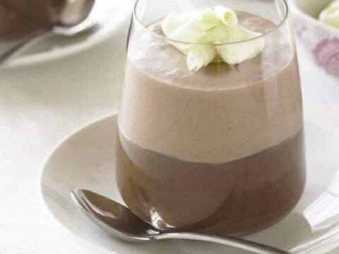 Mousse au chocolat blanc et chocolat au lait au thermomix