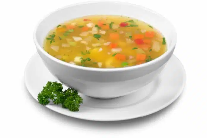 soupe de légumes coupés en petits dés au thermomix