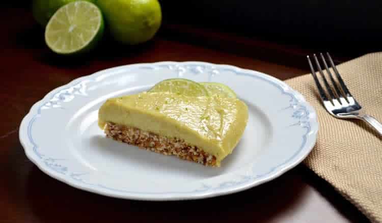 Tarte crue avocat citron et cajou avec thermomix