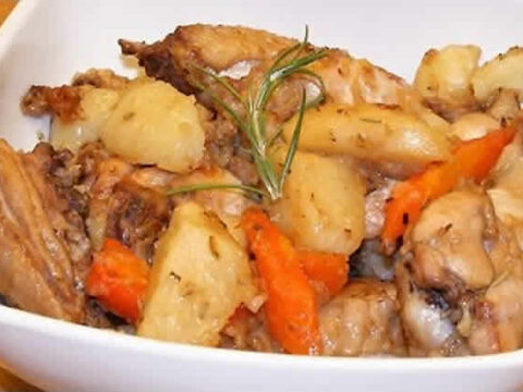 Cuisses de Poulet pommes de terre et carotte au cookeo