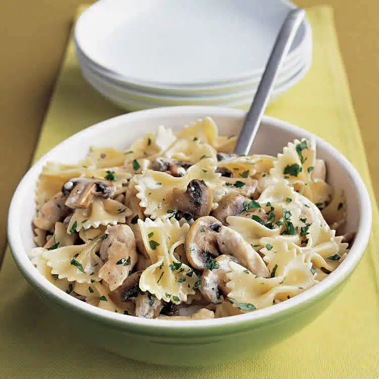 Poulet et champignons avec pâtes au cookeo