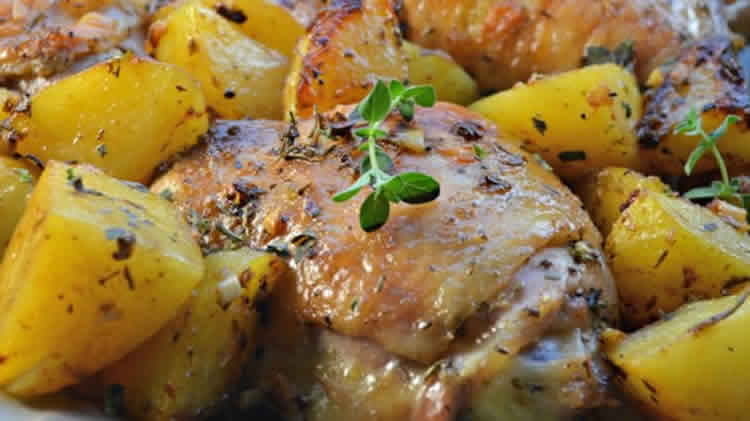 Cuisses De Poulet Pommes De Terre Et Oignon Au Cookeo