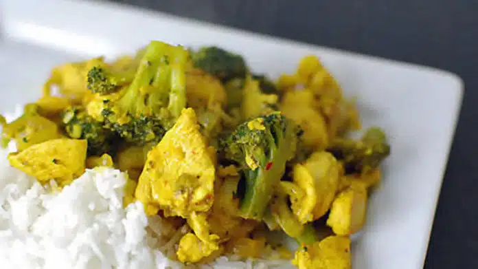 Recette escalope de poulet brocolis et curry ww