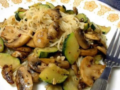 Recette poêlée de courgettes champignons et poulet ww
