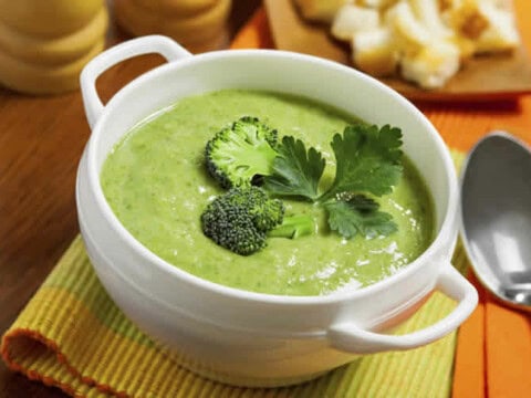 Soupe de brocoli et poireaux
