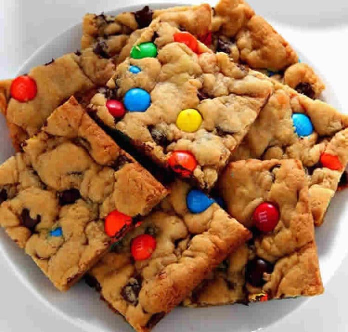 Barre cookies au chocolat et M&M's