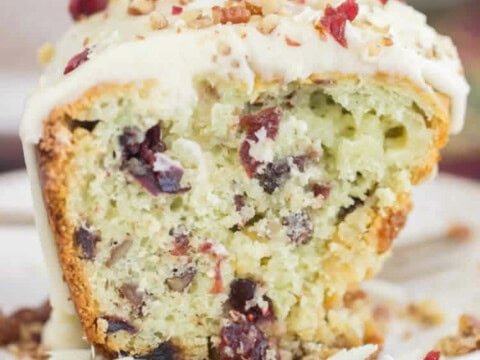 Cake aux canneberges pistaches et chocolat blanc au thermomix