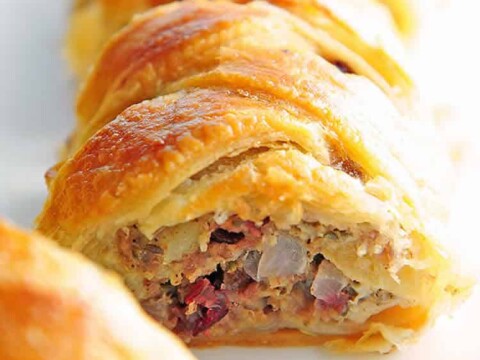 Feuilleté tressé aux pommes et saucisses