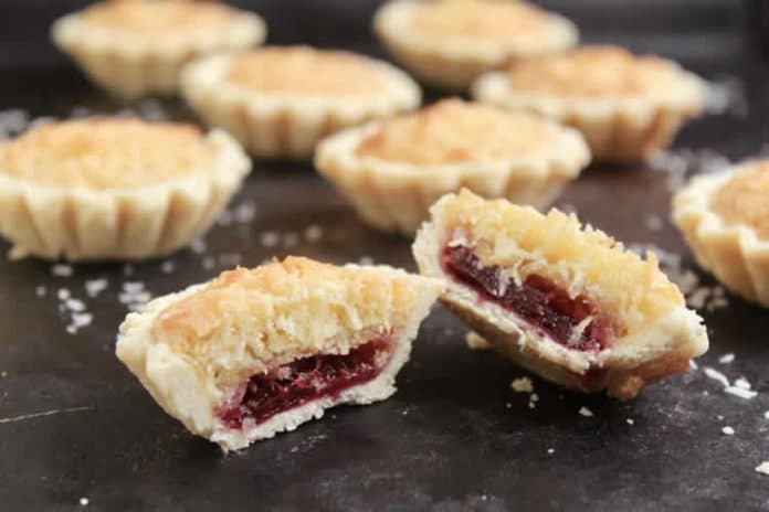 Mini tarte au noix de coco et confiture au thermomix