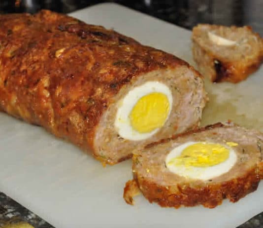 Roulé de viande hachée aux oeufs durs
