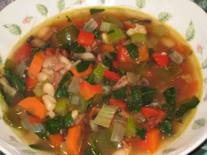 Soupe d'haricots blancs et légumes au cookeo