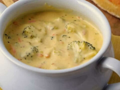Soupe au cheddar et brocoli au thermomix