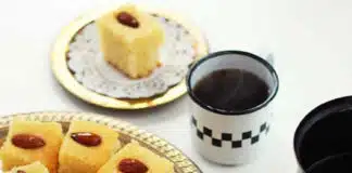 Basboussa - gâteau de semoule au sirop