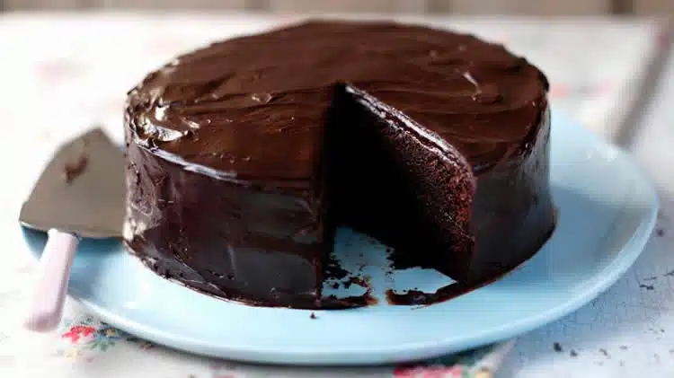 Cake cacao et glaçage au chocolat