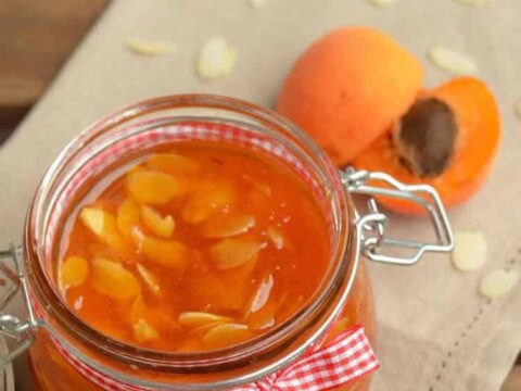 Confiture d'abricots aux amandes au thermomix
