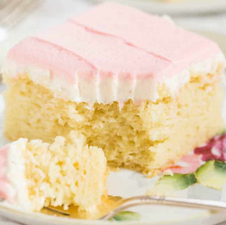 Gâteau à la vanille au glaçage de beurre